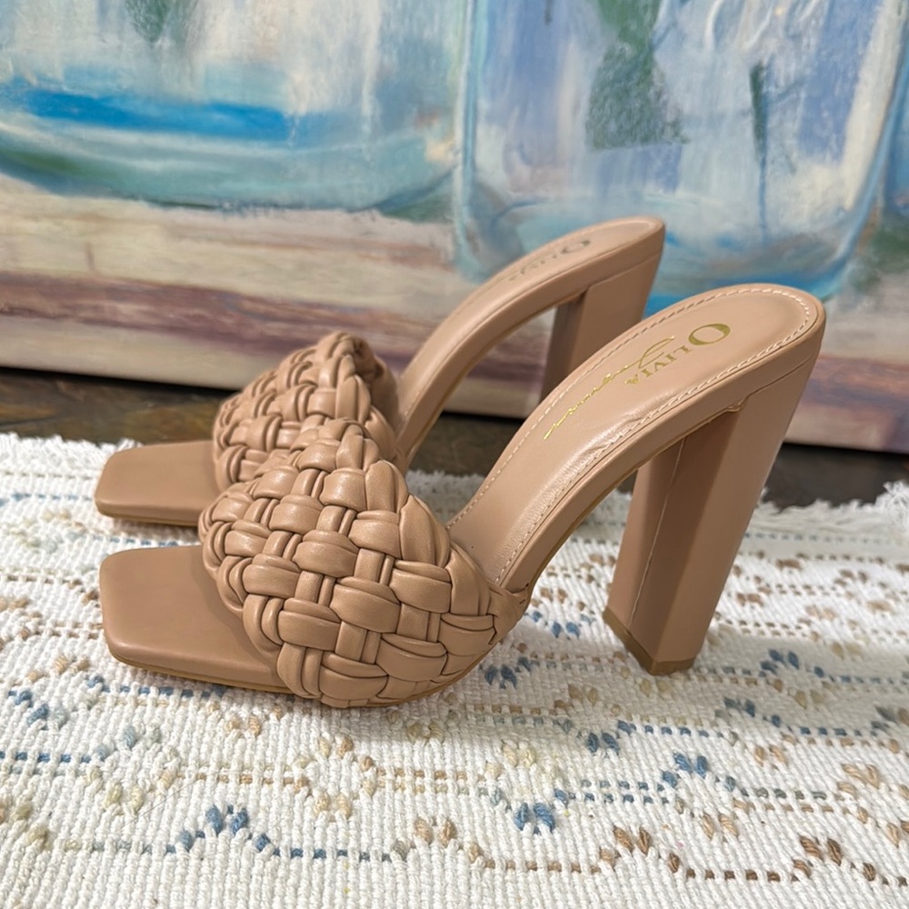 OLIVIA Tan Woven Heeled Sandals Women's
 Size 7.5. With 4" Heel